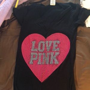 💖 Love Pink 💖 heart v-neck t-shirt
